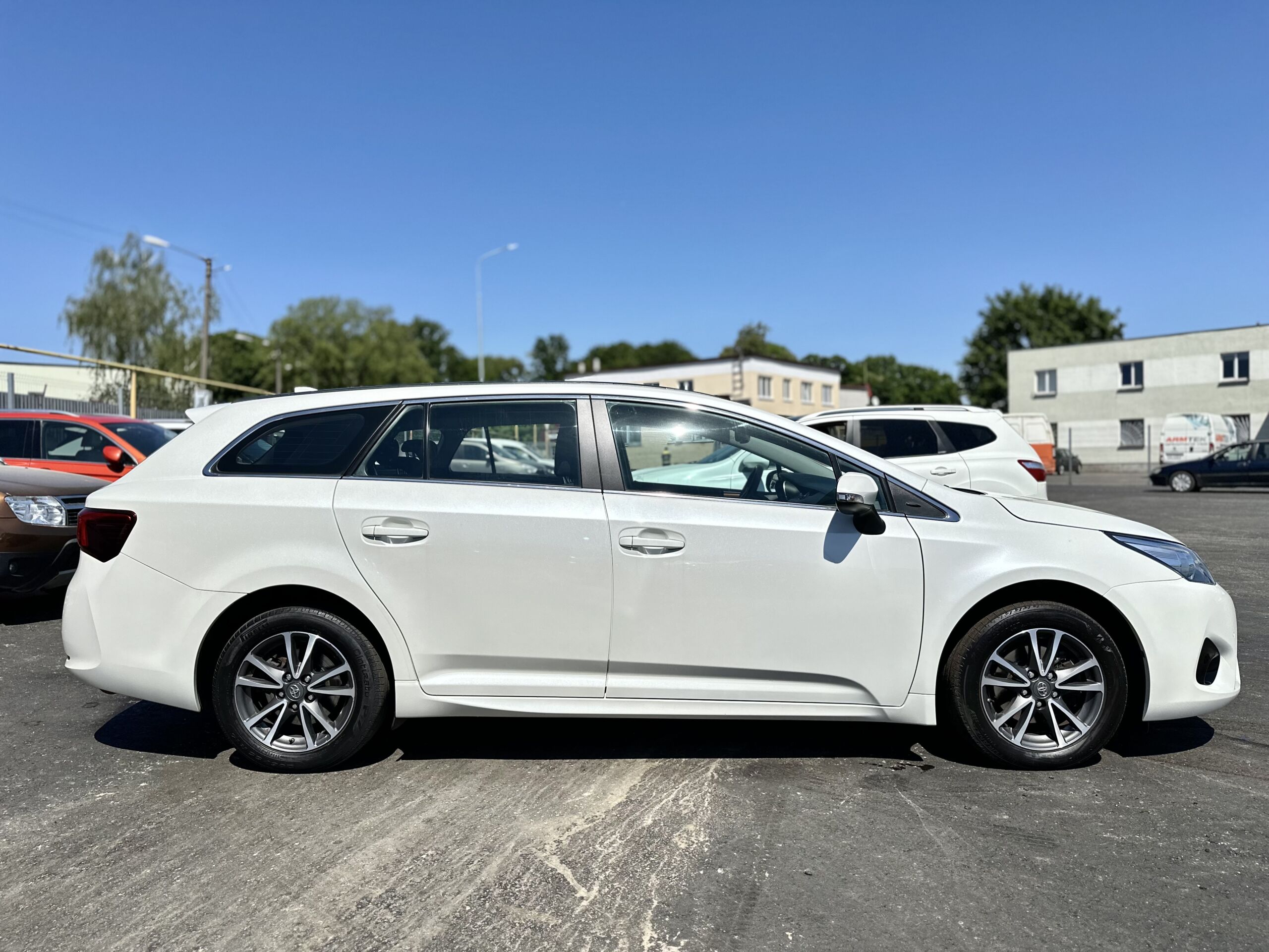 Toyota Avensis 2017 Дизель