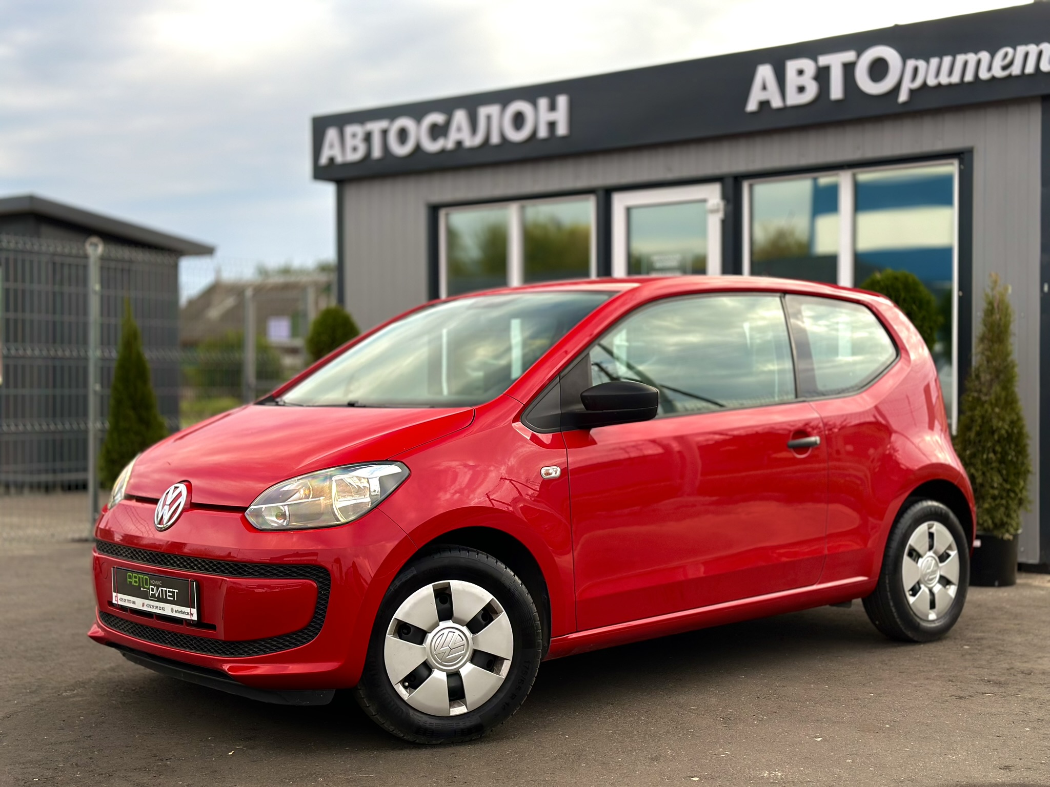 Volkswagen UP! 2016 Бензин