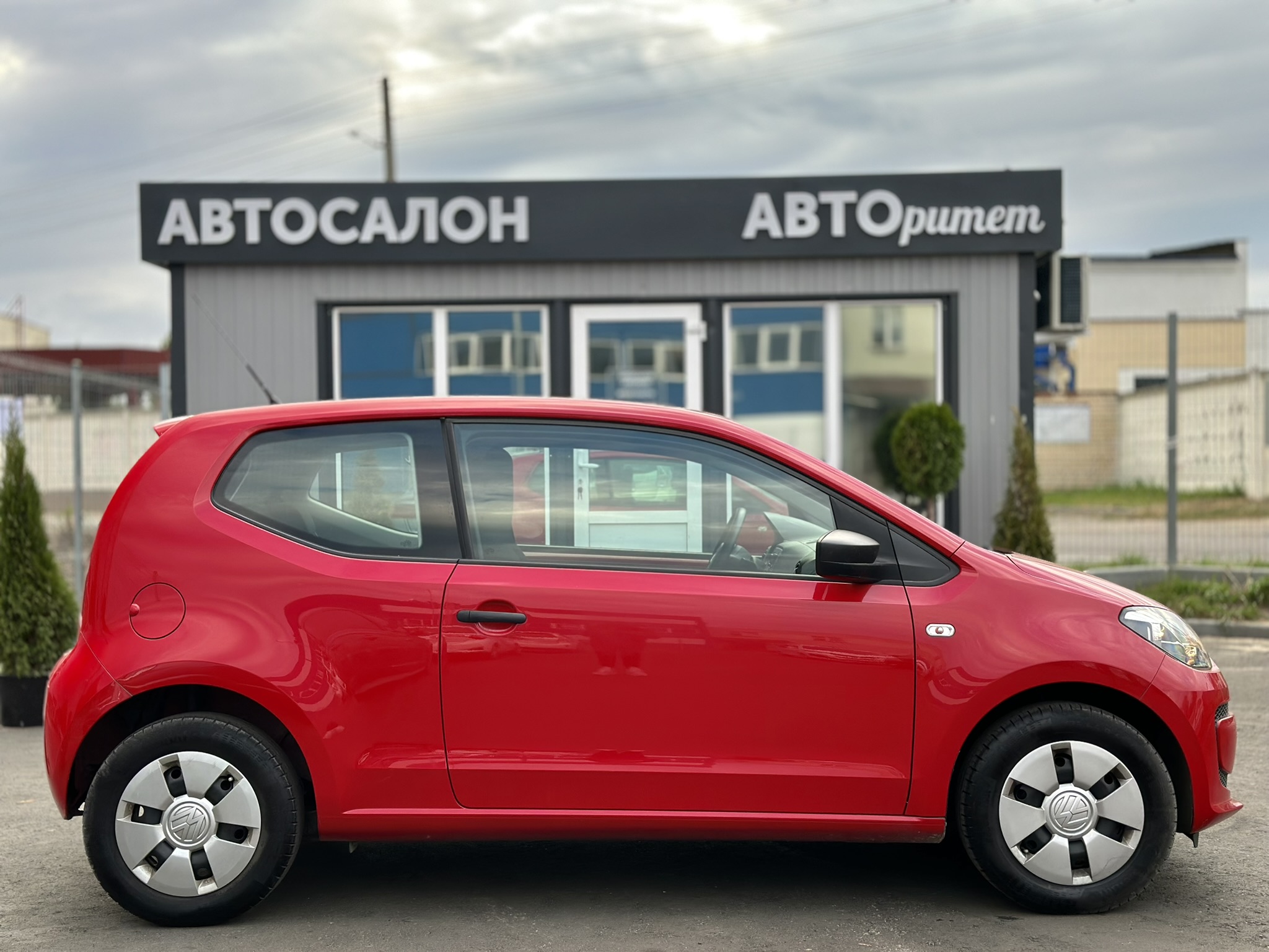 Volkswagen UP! 2016 Бензин