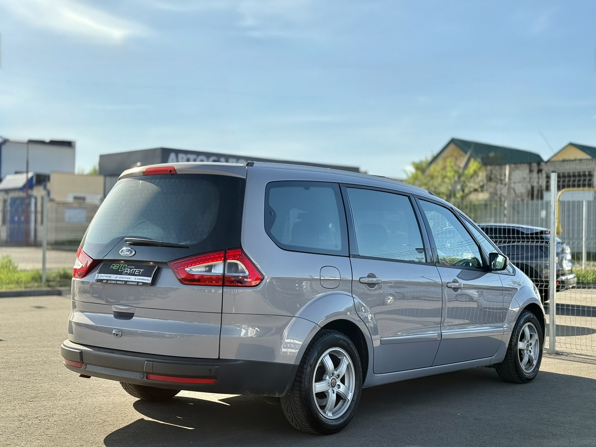Ford Galaxy II 2011 Бензин