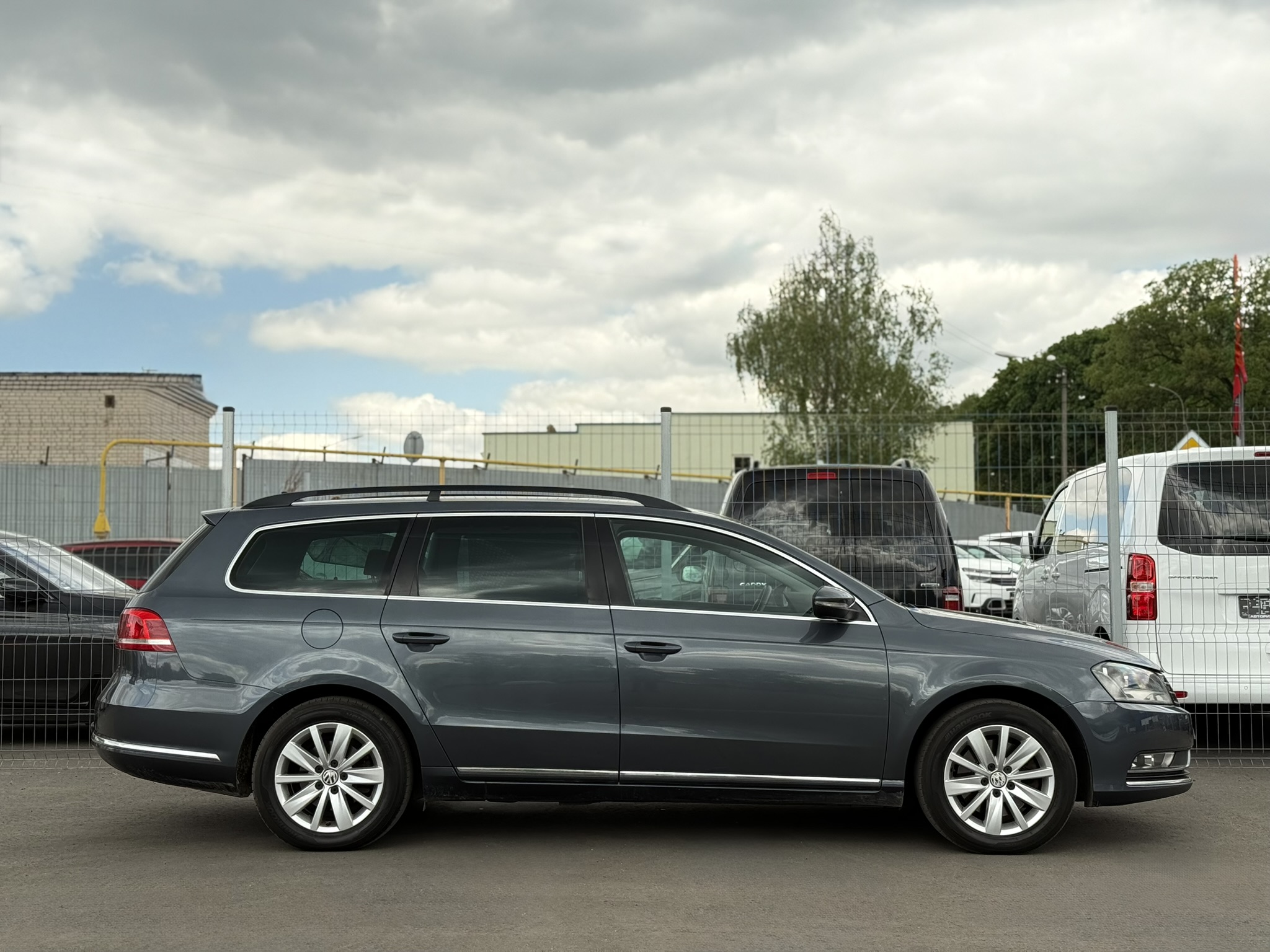 Volkswagen Passat B7 2011 Бензин