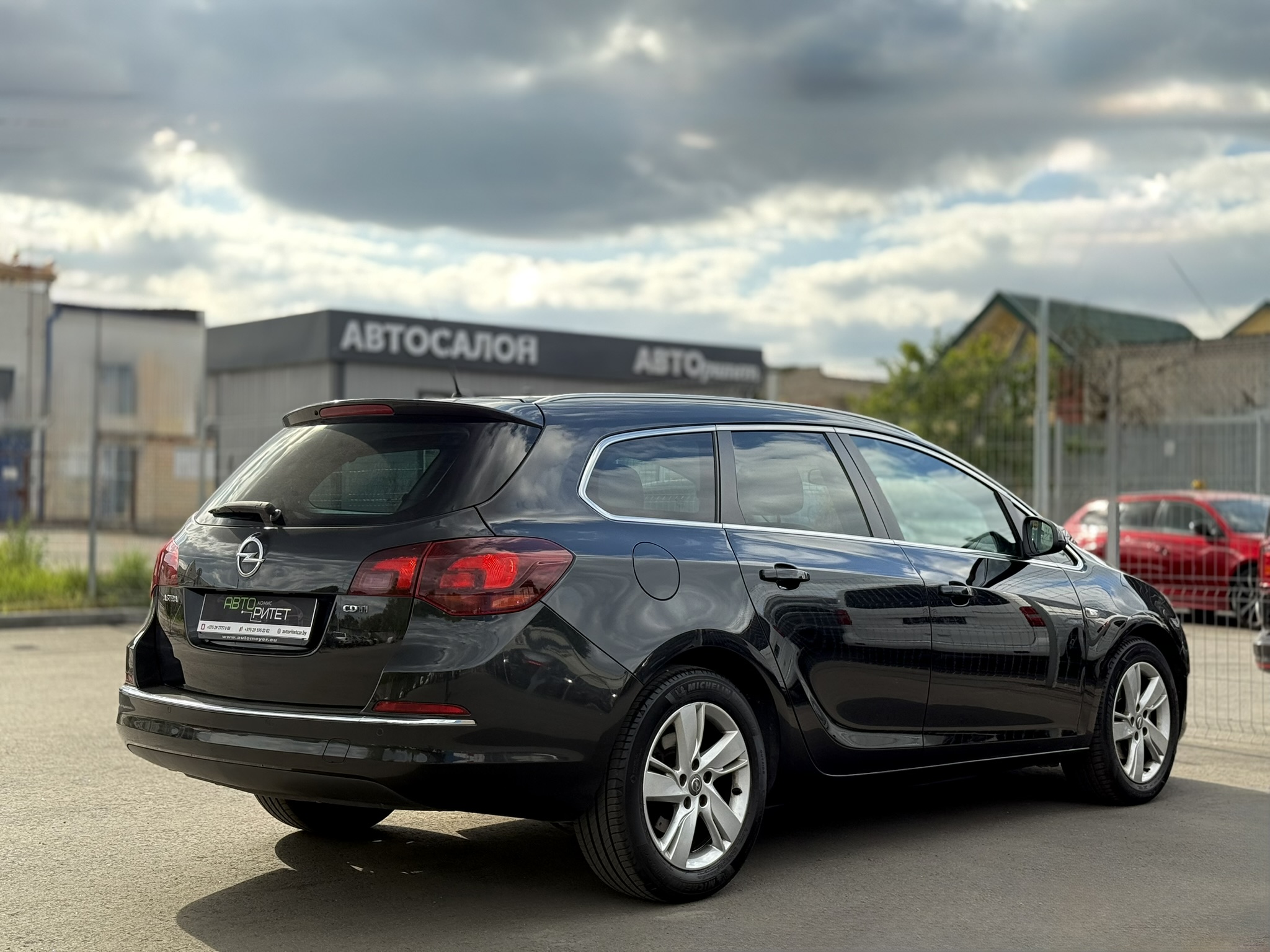 Opel Astra Sports Tourer 2013 Дизель